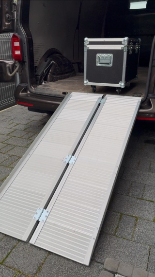 Najazd aluminiowy składany 124cm